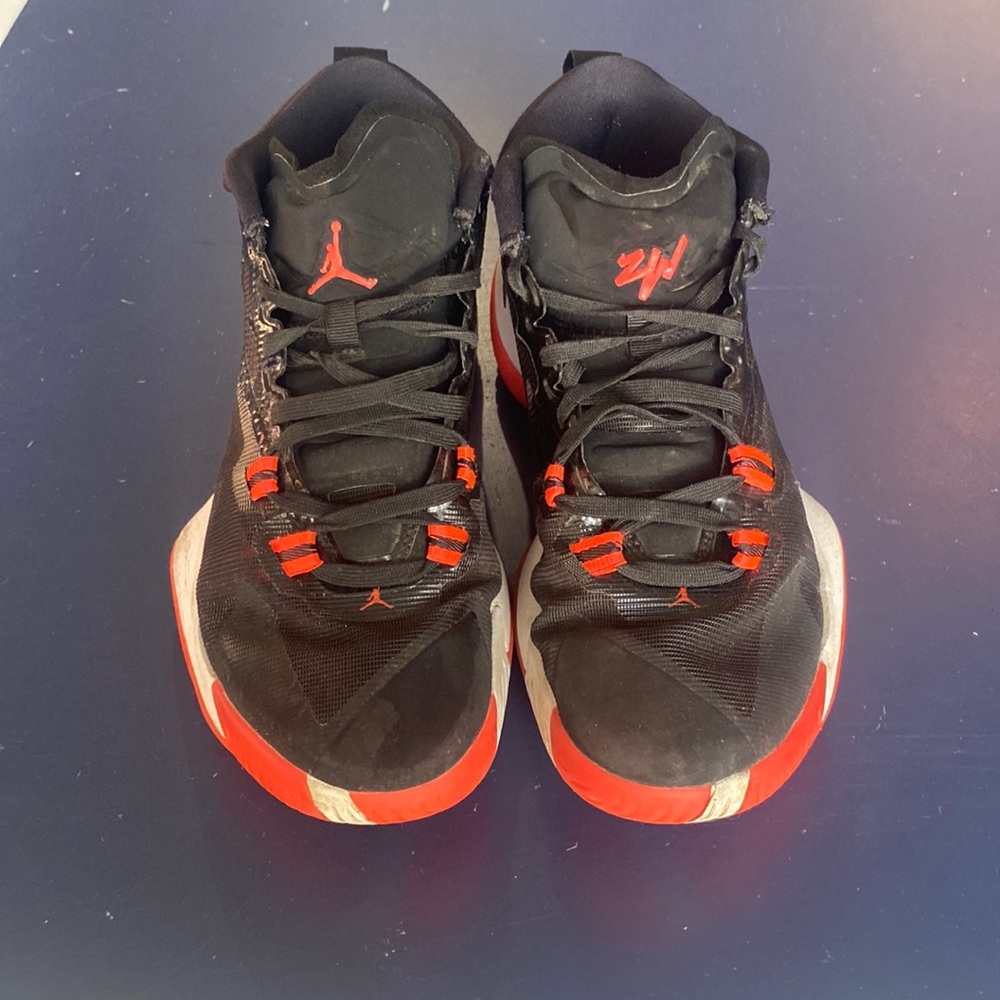 Used Zion 1 Jordan Shoe!!!
